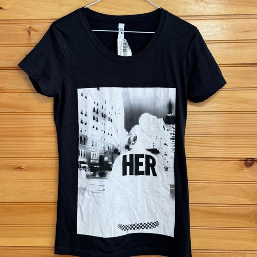 HER Black and White Graphic Women's Top Large NWT